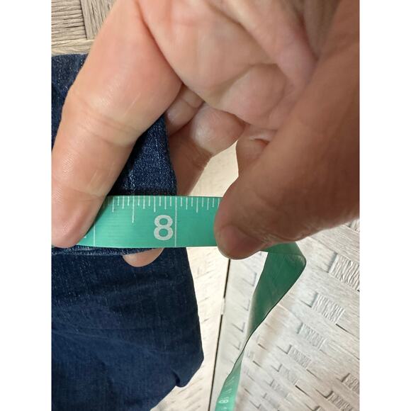 Torrid women’s perfect boyfriend cut straight leg medium wash low rise plus size - Picture 11 of 12